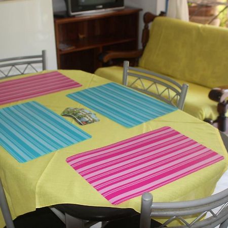 Vicky'S Holiday Apartment Vịnh Beau Vallon Ngoại thất bức ảnh